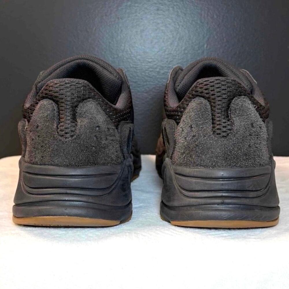 Adidas Yeezy Boost 700 “Utility Black” (2019) – FV5304 | 11M - Picture 9 of 13